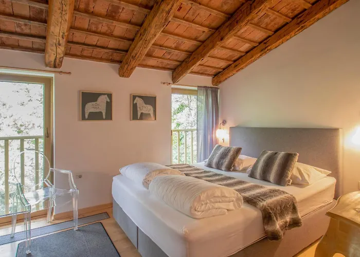 Guest house Apolonija 4*