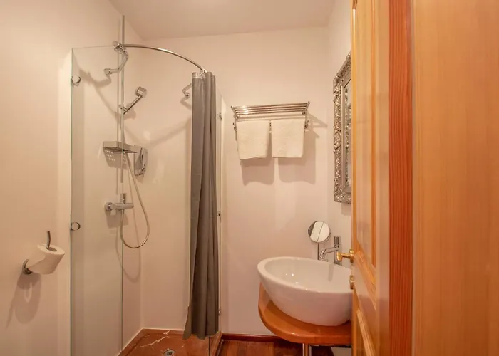 Guest house Apolonija Sezana