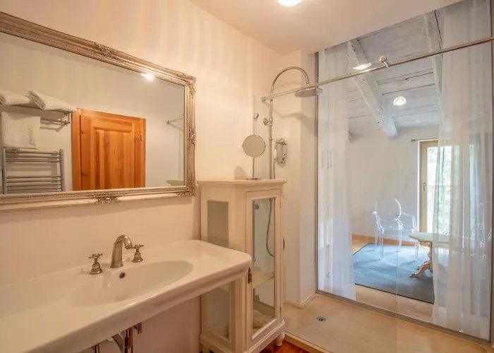 Guest house Apolonija Sezana